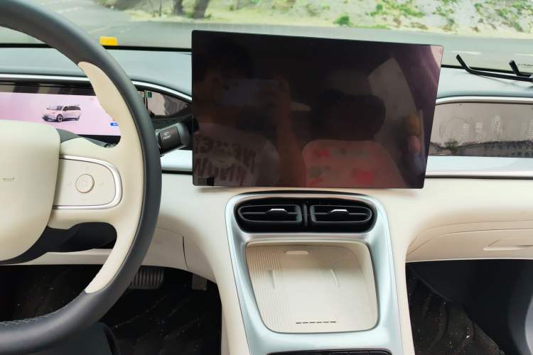 Used Geely Galaxy Geome 2025 UP 410km Exploration+ Edition
