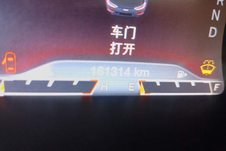 Used Jeep Cherokee 2014 2.4L Luxury Edition Odometer Close Up