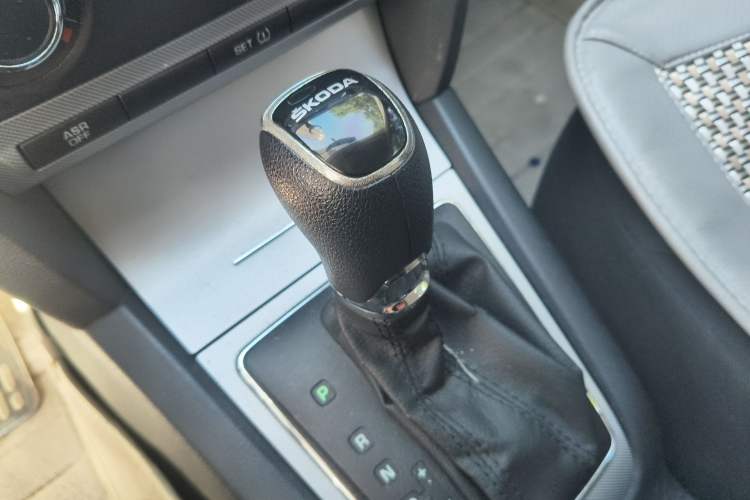 Used Skoda Octavia 2014 1.6L Automatic Yijie Edition
