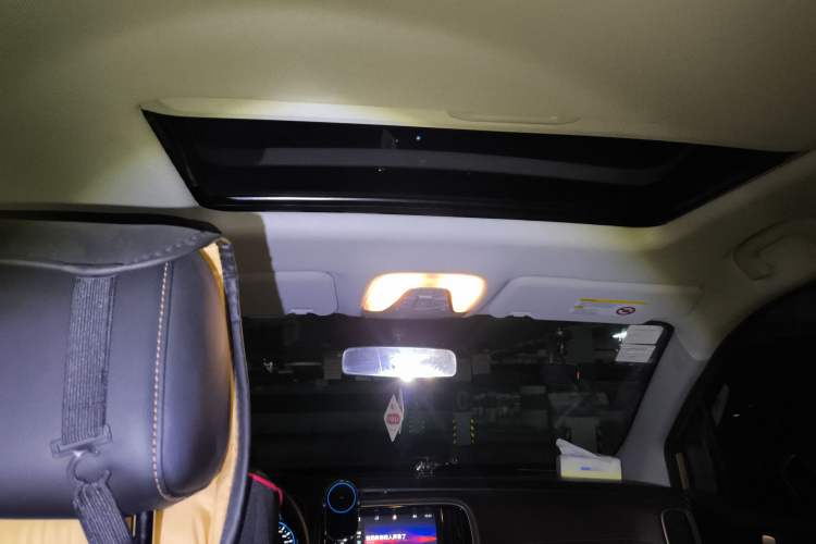 Used GAC Trumpchi GS3 2019 235T Automatic Elite Edition Headliner