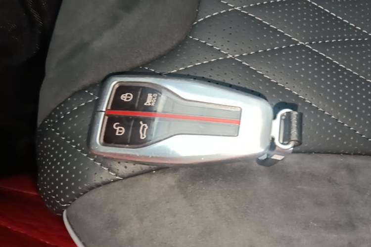 Used Hongqi HS5 2022 Revised Version 2.0T Smart Connect Flagship Edition
