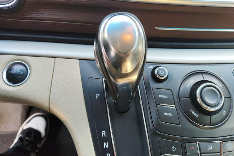 Used Buick GL8 2018 28T Comfort Model China VI Standard