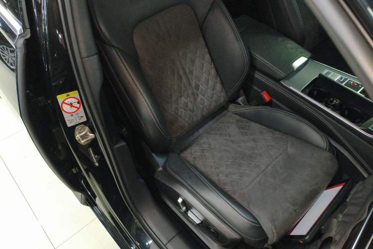 Used Audi A6L 2023 Updated 55 TFSI quattro Prestige Dynamic Edition