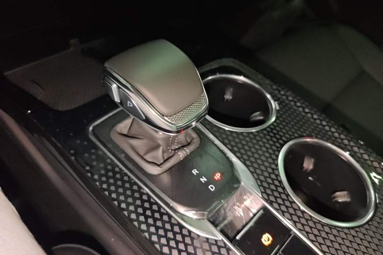 Used Hongqi HS3 PHEV 2025 Model 125km Jingwei 2 Millionth Anniversary Edition