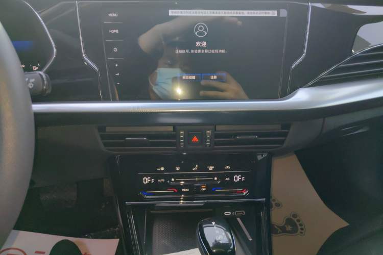 Used Volkswagen Passat New Energy 2025 430 PHEV Hybrid Business Edition Audio And AC Panel