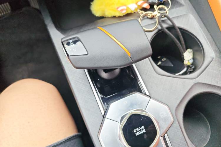 Used CHANGAN UNI-V 2022 1.5T Prestige Version Gear Lever