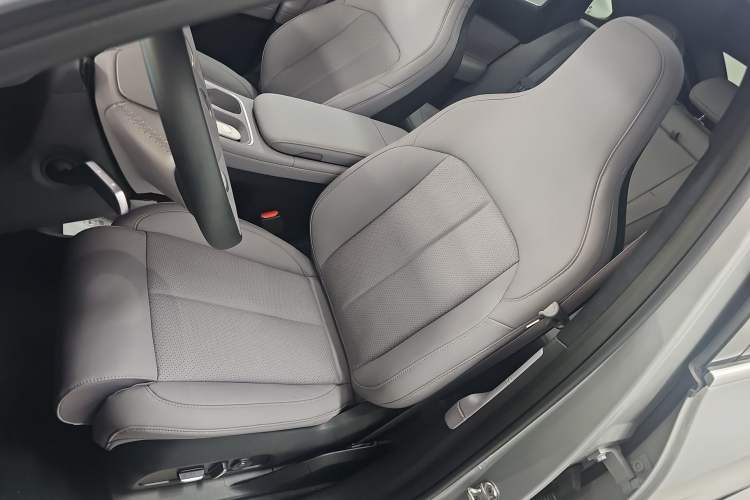 Used Nio EC6 2024 75 kWh Left Front Seat