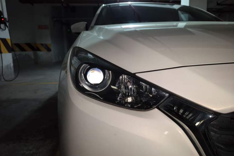 Used Mazda 3 Axela 2017 Sedan 1.5L Automatic Comfort Model Emission Standard China V
