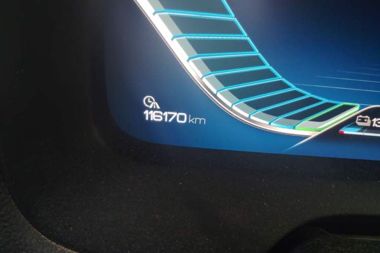 Used BYD Tang New Energy 2018 DM 2.0T All-Wheel Drive Smart Connectivity Luxury Model 7 Seats China V Emission Standard