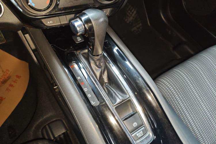 Used Honda Vezel 2017 1.8L CVT Front-Wheel Drive Pioneer Edition Gear Lever