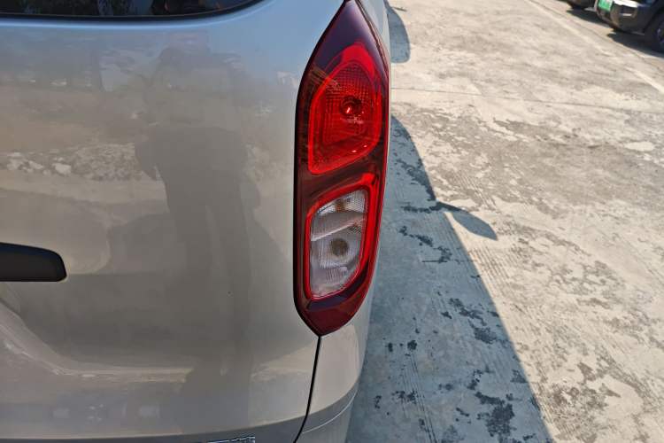 Used Wuling Hongguang New Energy 2025 Extended-Range Hybrid 50 km Standard Version
