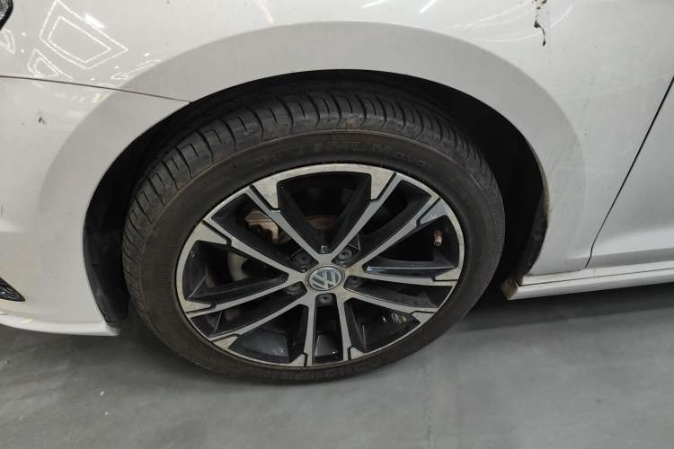 Used Volkswagen Golf 2016 1.4TSI Automatic R-Line