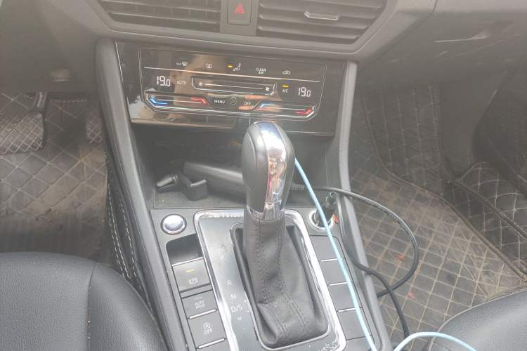 Used Volkswagen Bora 2020 1.5L Automatic Elite Version Gear Lever