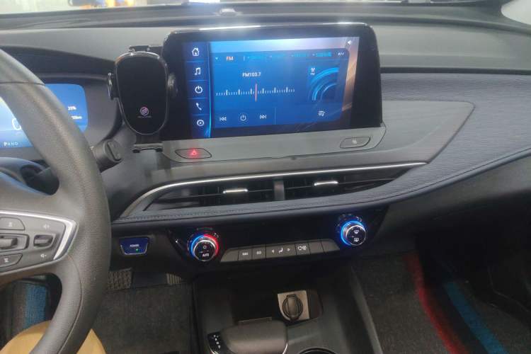 Used Buick Velite 6 2024 450km Range Commuter Version