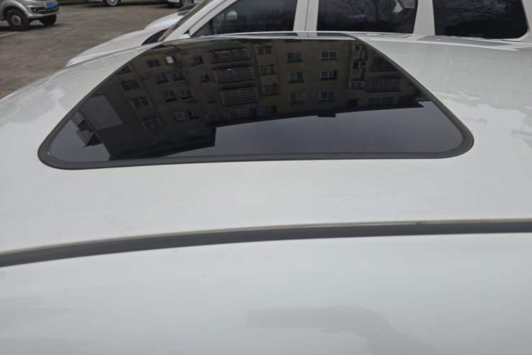 Used Toyota IZOA 2018 2.0L Yichi Version China VI Standard