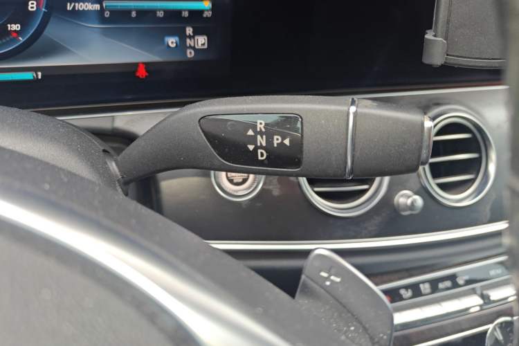 Used Mercedes-Benz E-Class 2016 E 300 L Sporty and Stylish Model