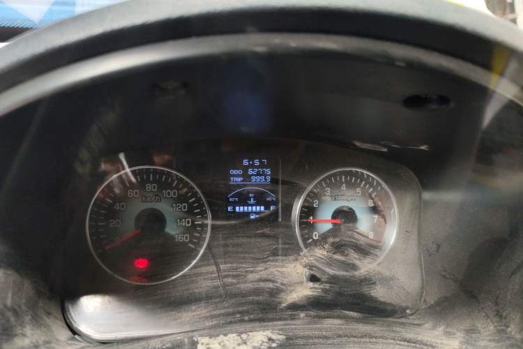 Used Jinbei New Hiace X30L 2016 1.5L Wealth Edition DLCG14 Odometer Close Up