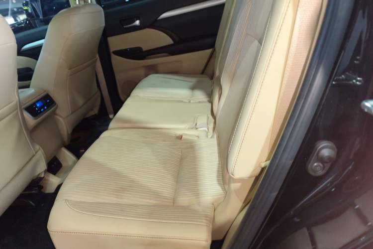 Used Toyota Highlander 2021 2.0T Two-Wheel Drive Elite Edition 5 Seats
