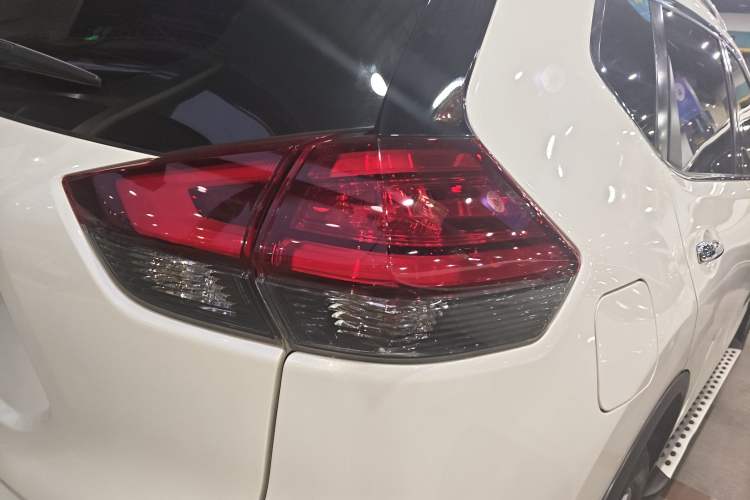 Used Nissan X-Trail 2021 2.0L CVT 2WD XL ITS Comfort Commemorative Edition Right Rear Taillight