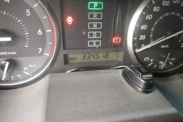 Used Toyota Land Cruiser 2011 4.0L GX Parallel Import