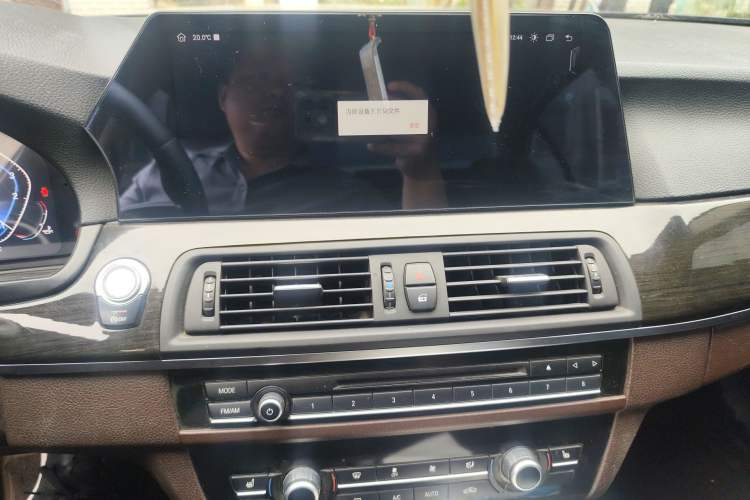 Used BMW 5 Series 2013 525Li Leading Model
