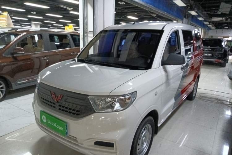 Used Wuling Hongguang V 2022 1.5L Jingqu Edition Electric-Assist LAR