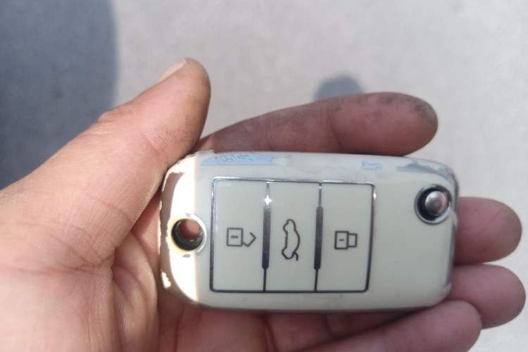 Used Roewe RX5 2018 20T Two-Wheel Drive Automatic Internet Smart Edition
