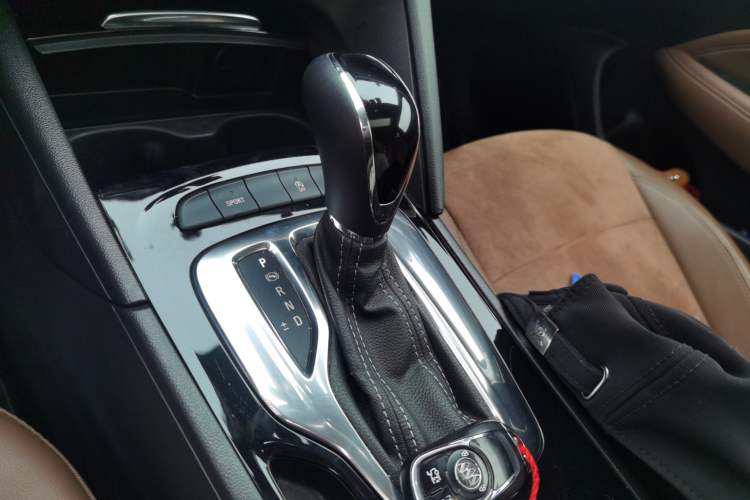 Used Buick Regal 2019 20T Elite Version China VI Standard
