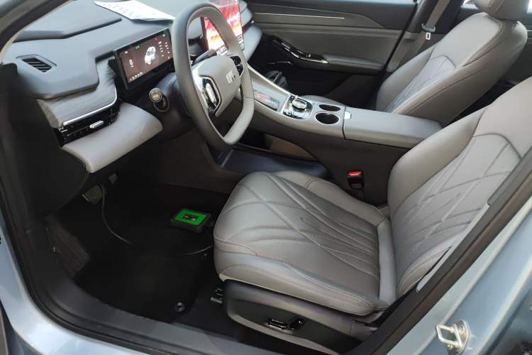 Used Geely Galaxy L6 2025 EM-i 140km Starship Edition
