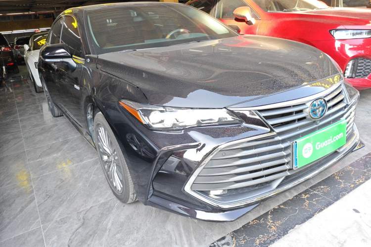Used Toyota Avalon 2019 Dual-Engine 2.5L XLE Prestige Version China VI Standard