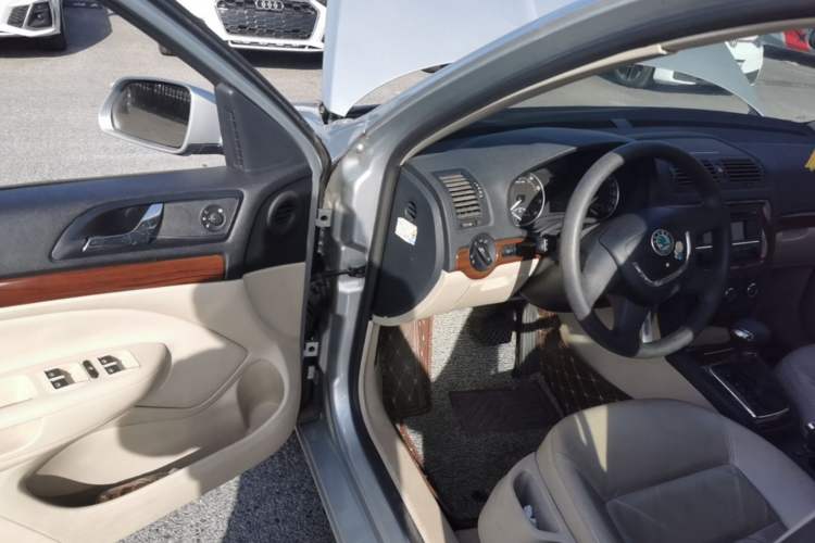 Used Skoda Octavia 2010 1.6L Automatic Yijun Edition
