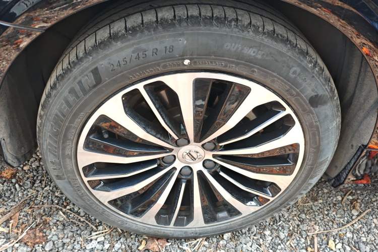 Used Volvo S90 2024 B5 Zhiyi Luxury Edition Right Rear Wheel Hub