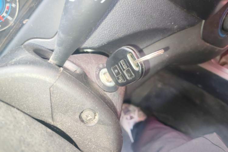 Used FAW Weizhi V5 2013 1.5L Manual Elite Model China IV Standard Vehicle Key