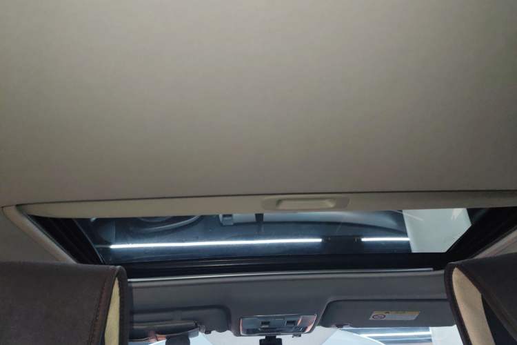 Used Toyota RAV4 2016 2.0L CVT Two-Wheel Drive Fashion Edition China V Standard