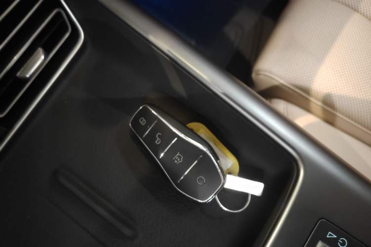 Used BYD Song Pro New Energy 2025 Second-Generation DM-i 115KM Excellence Version Interior 1