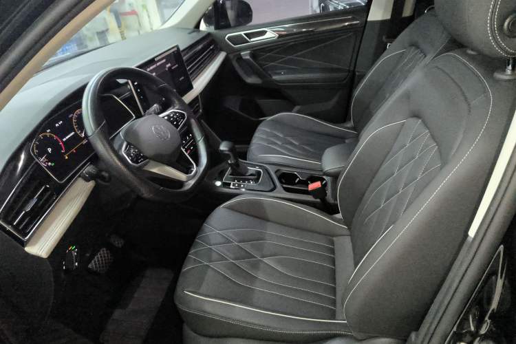 Used Volkswagen Tiguan L 2022 330TSI Automatic Two-Wheel Drive Smart Edition
