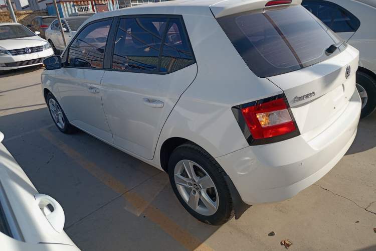 Used Skoda Fabia 2017 1.4L Automatic Car Enjoy Edition