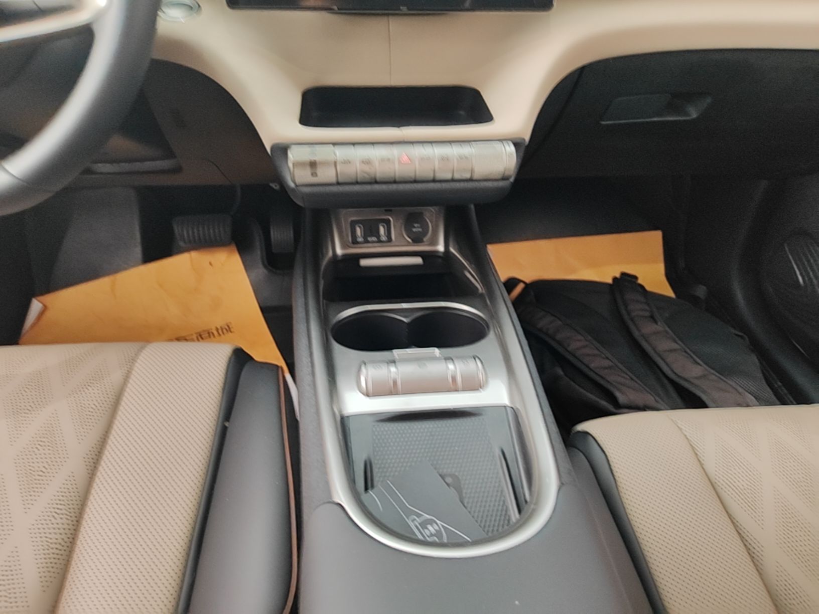 BYD Dolphin 2023 420 km Fashion Edition — снимка 15