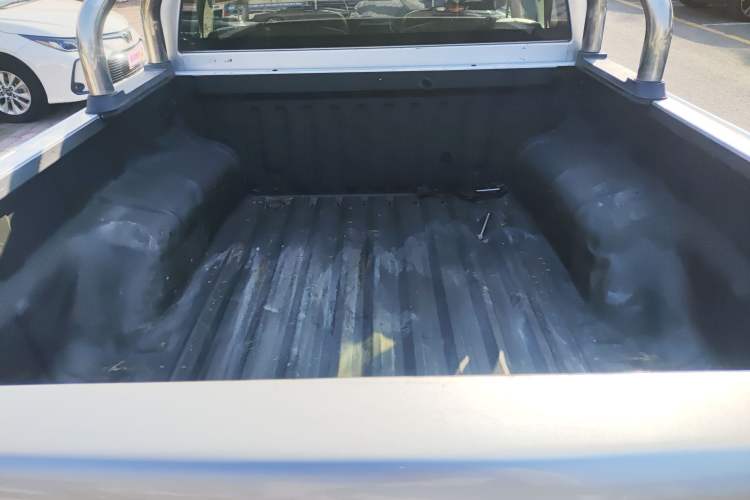 Used Great Wall Wingle 6 2017 2.4L Gasoline Two-Wheel Drive Elite Version 4G69
