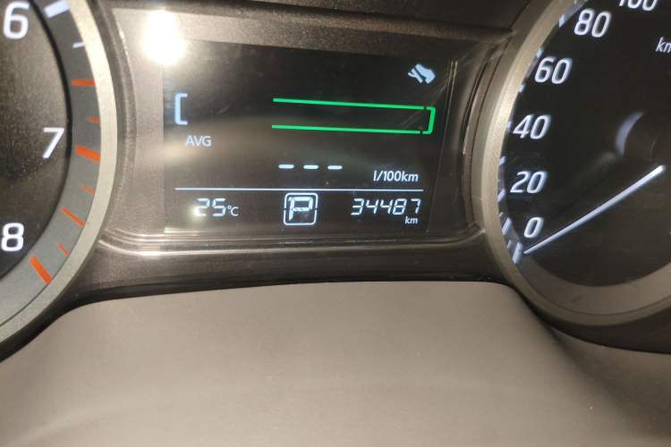 Used Nissan Sylphy 2012 1.8XL CVT Luxury Edition Odometer Close Up