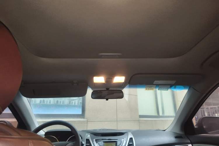 Used Hyundai Elantra (5th Generation / Langdong) 2012 1.6L Manual Leading Model