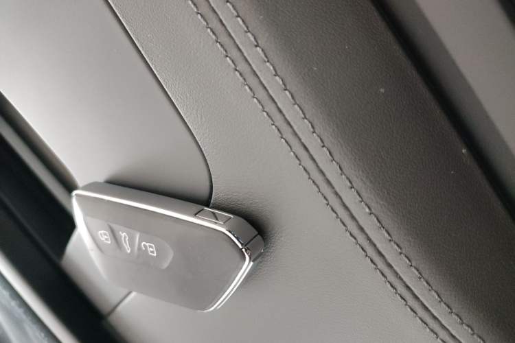 Used Volkswagen Magotan 2024 380TSI DSG Prestige Edition DaMai Package