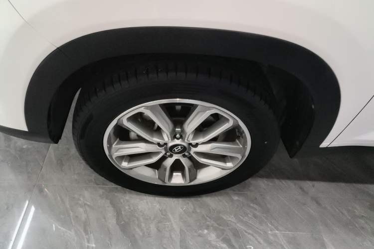 Used Hyundai ix35 2018 2.0L Automatic 2WD Zhiyong·Changxiang Edition Left Front Wheel Hub