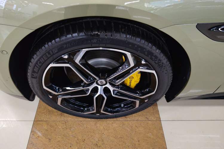 Used Xiaomi Auto SU7 2024 Rear-Drive Ultra-Long Range Advanced Pro-Level Intelligent Driving Version