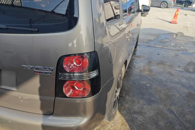 Used Volkswagen Touran 2014 1.4T DSG 30th Anniversary Edition
