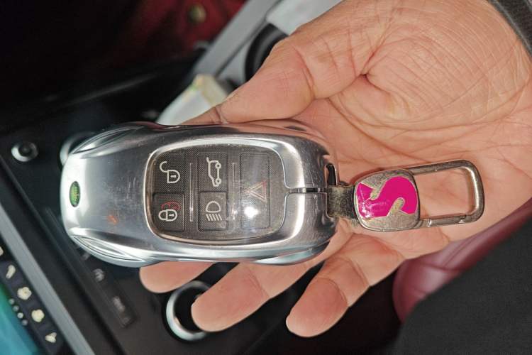 Used Land Rover Discovery 2018 3.0 SC V6 SE