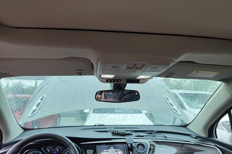 Used Buick Envision 2017 20T Two-Wheel Drive Luxury Model Headliner