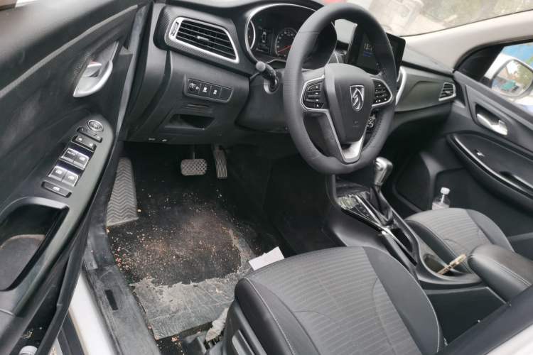 Used Baojun 730 2019 1.5T CVT Fashion Model 7 Seats China VI Emission Standard Driver Seat