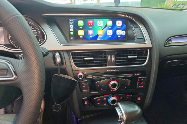 Used Audi A4L 2013 35 TFSI Automatic Standard Model Audio And AC Panel