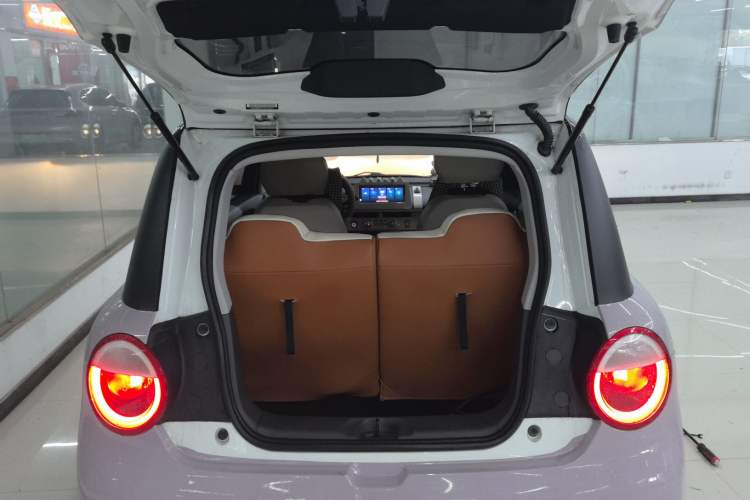 Used CHANGAN NEVO Lumin 2022 210km Sweet Edition Trunk